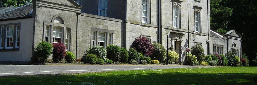 Strathaven Hotel Exterior photo